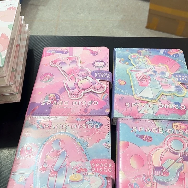 伊莎儿发2本宇宙彩页B6