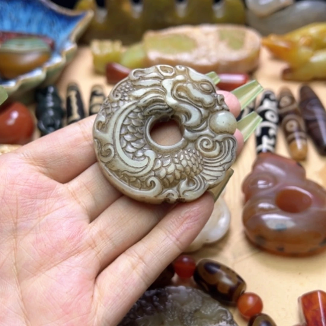 【闪购商品】蛇纹石玉未镶嵌颈饰