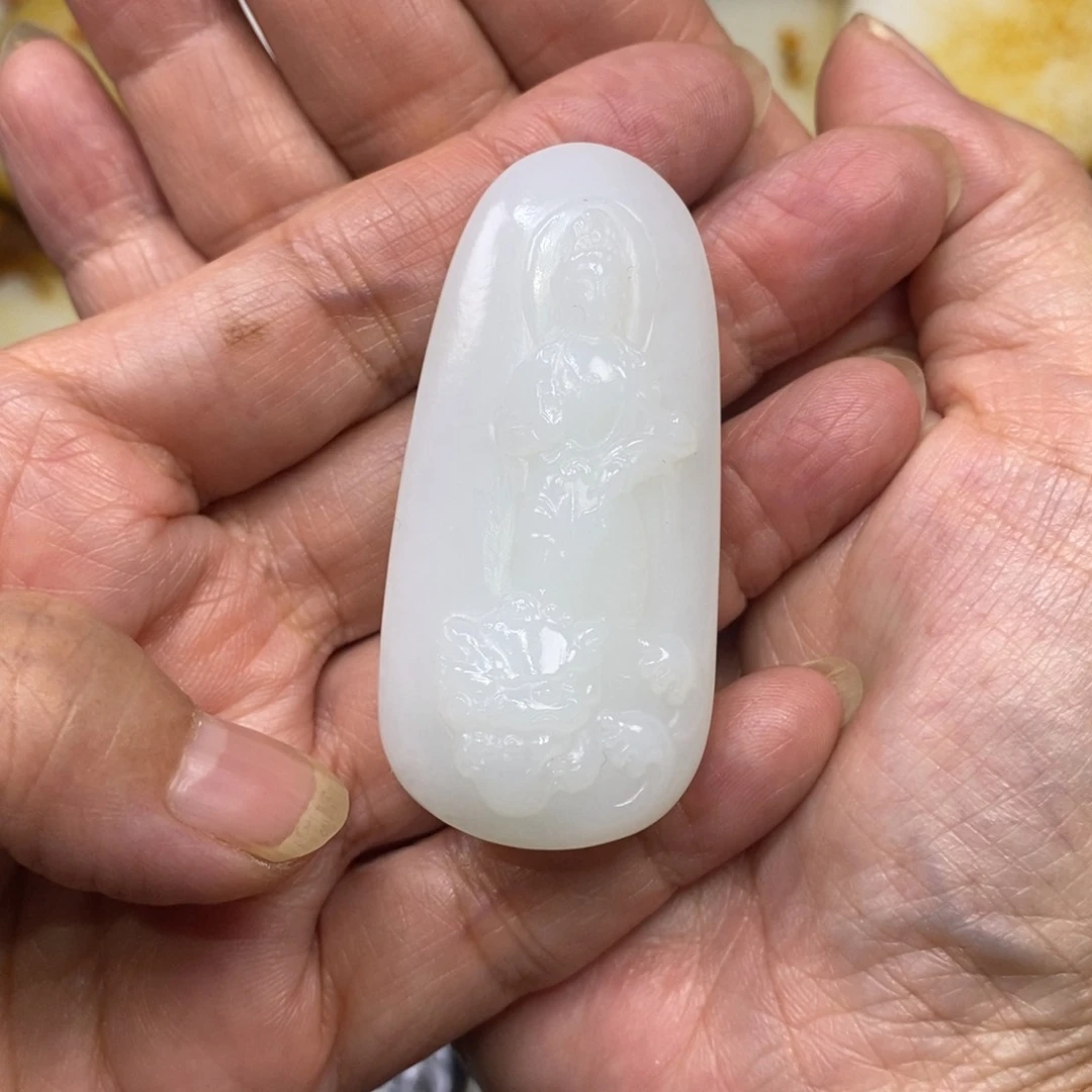 和田玉未镶嵌把件