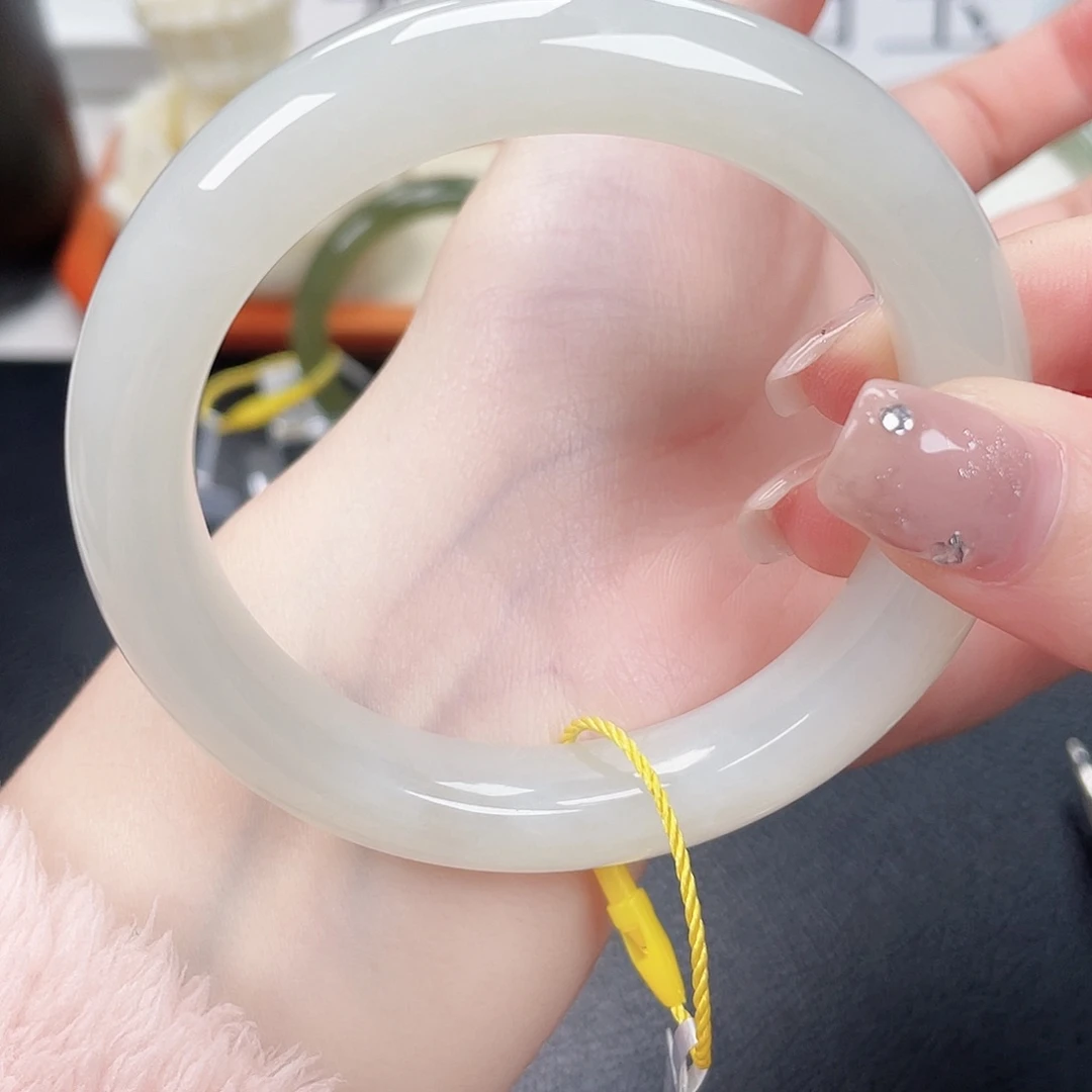 和田玉未镶嵌手镯5657