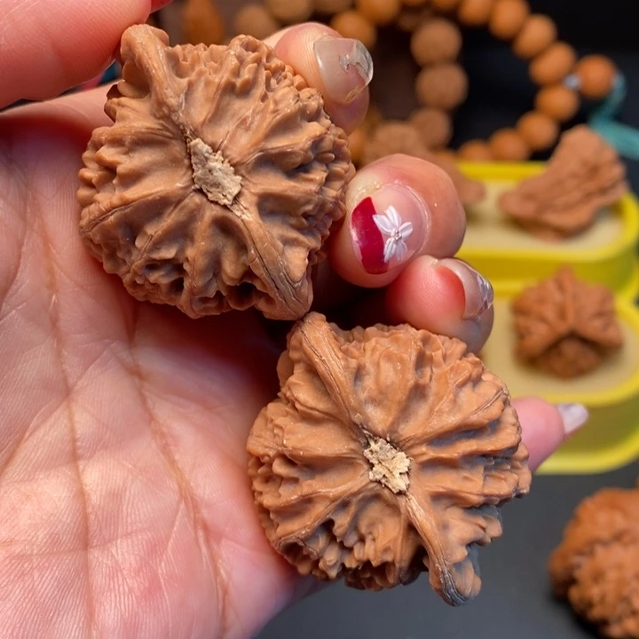 1***1文玩核桃吊坠42全品宫灯