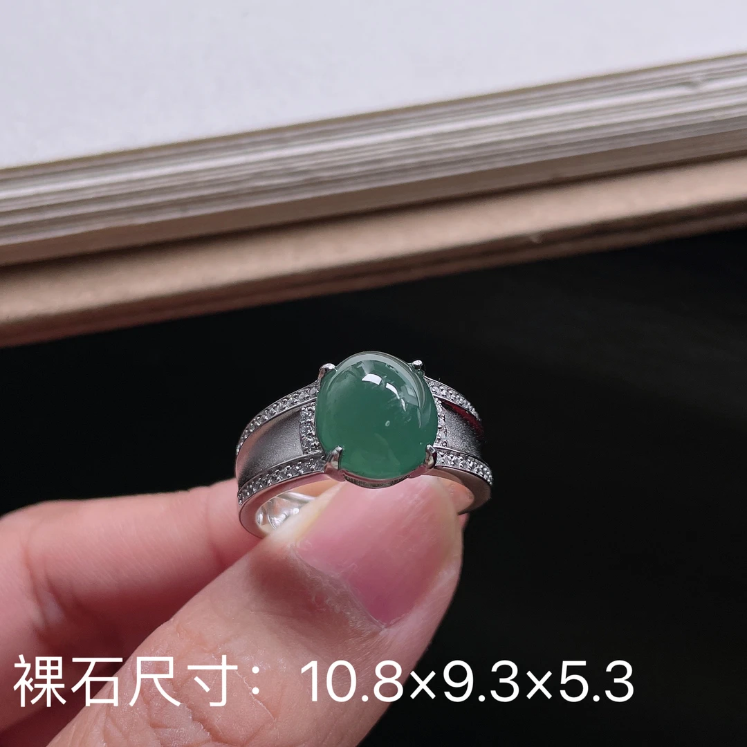 天然A货翡翠925银镶嵌蓝冰蛋面戒指男款活动圈口