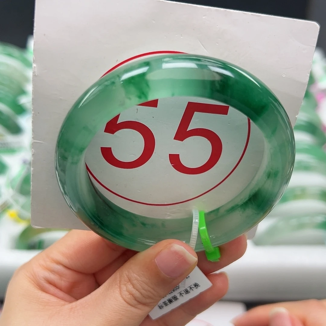 未镶嵌手镯石英质玉