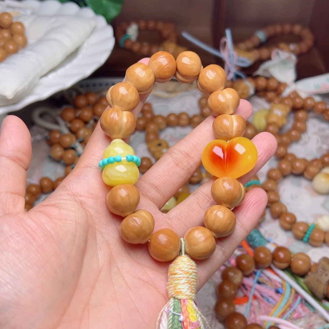 吊坠猴头核桃屁桃手持