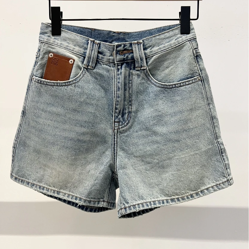 LL 夏季LO新款复古洗水蓝刺绣皮标牛仔短裤 15100-2