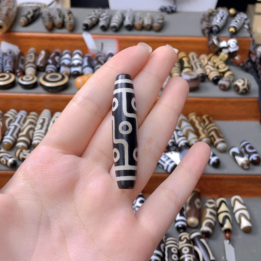 玛瑙/玉髓颈饰未镶嵌墨*