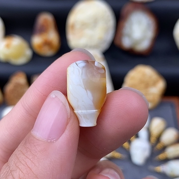 琥珀未镶嵌裸石11三通c789