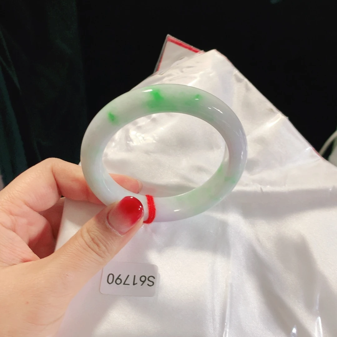 翡翠未镶嵌手镯03