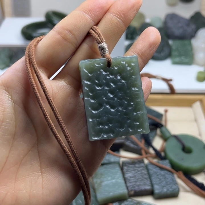 和田玉（糖玉）未镶嵌颈饰