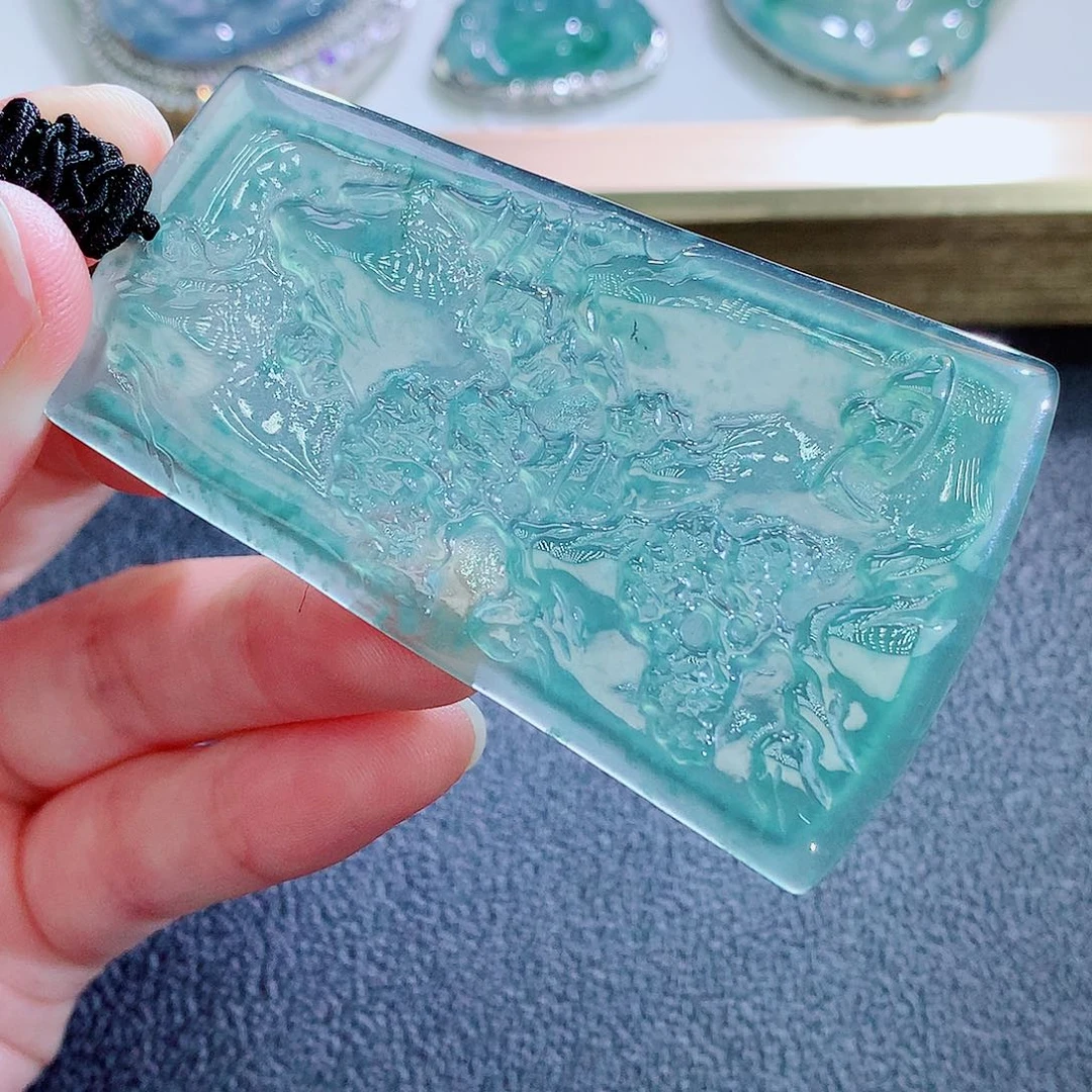 翡翠未镶嵌颈饰翡翠