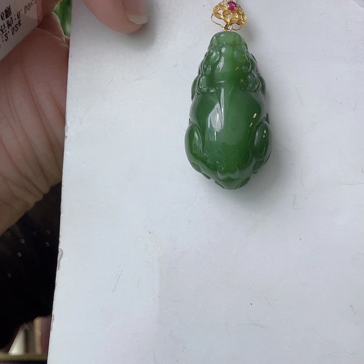 和田玉18K金镶嵌颈饰倩
