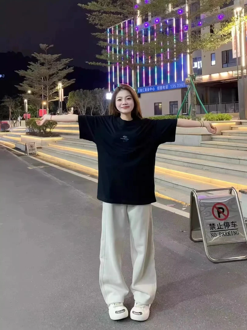 2025新款短袖女t恤夏季爆款黑色纯棉宽松体恤小众独特别致上衣