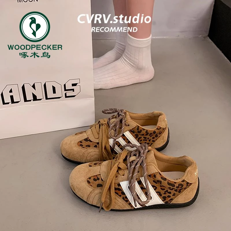 啄木鸟豹纹系带德训鞋女2025早秋新款薄底内增高赛车鞋运动休闲鞋