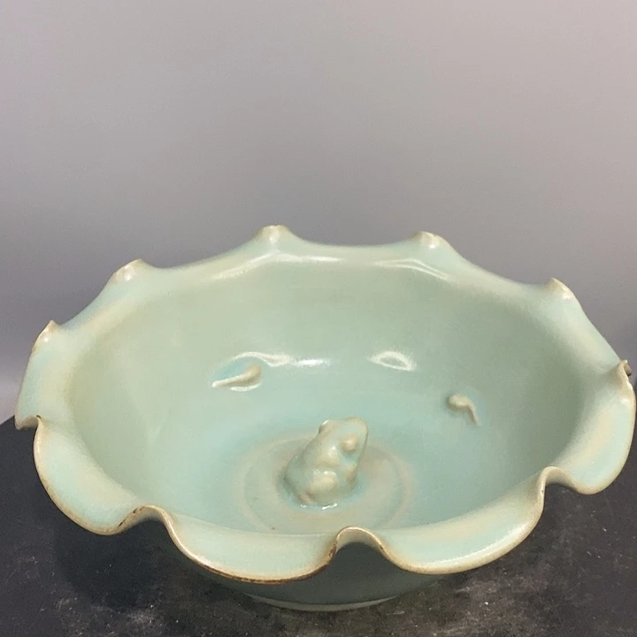 汝窑花口洗造型独特