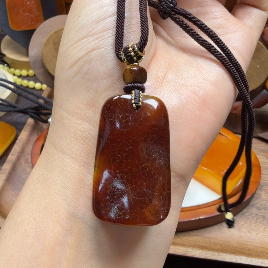 未镶嵌吊坠(赠链)琥珀