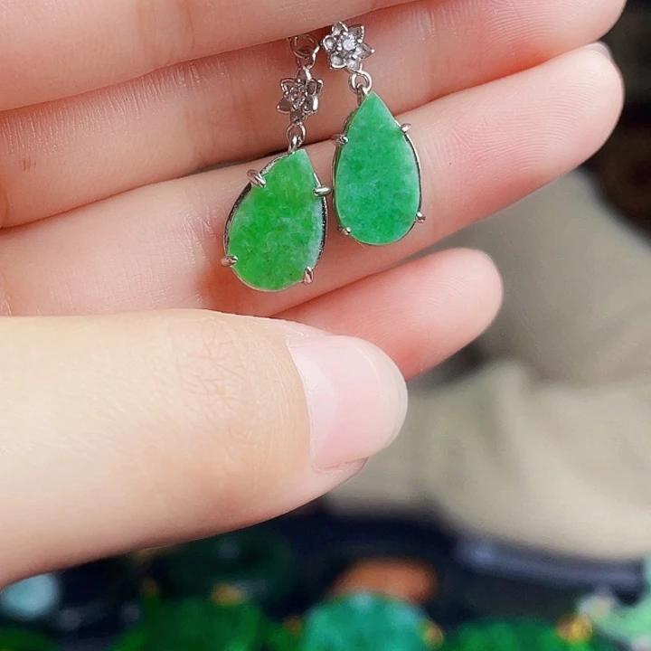 翡翠银S925镶嵌颈饰多样性