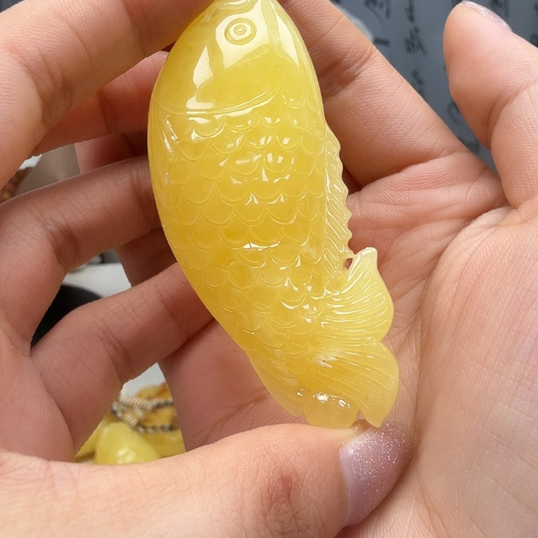 裸石琥珀未镶嵌你好