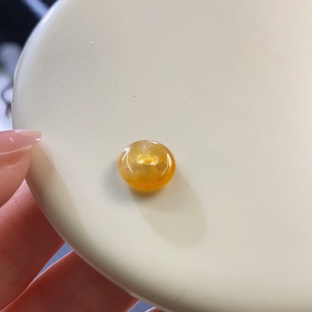 翡翠挂件未镶嵌?****卜买断