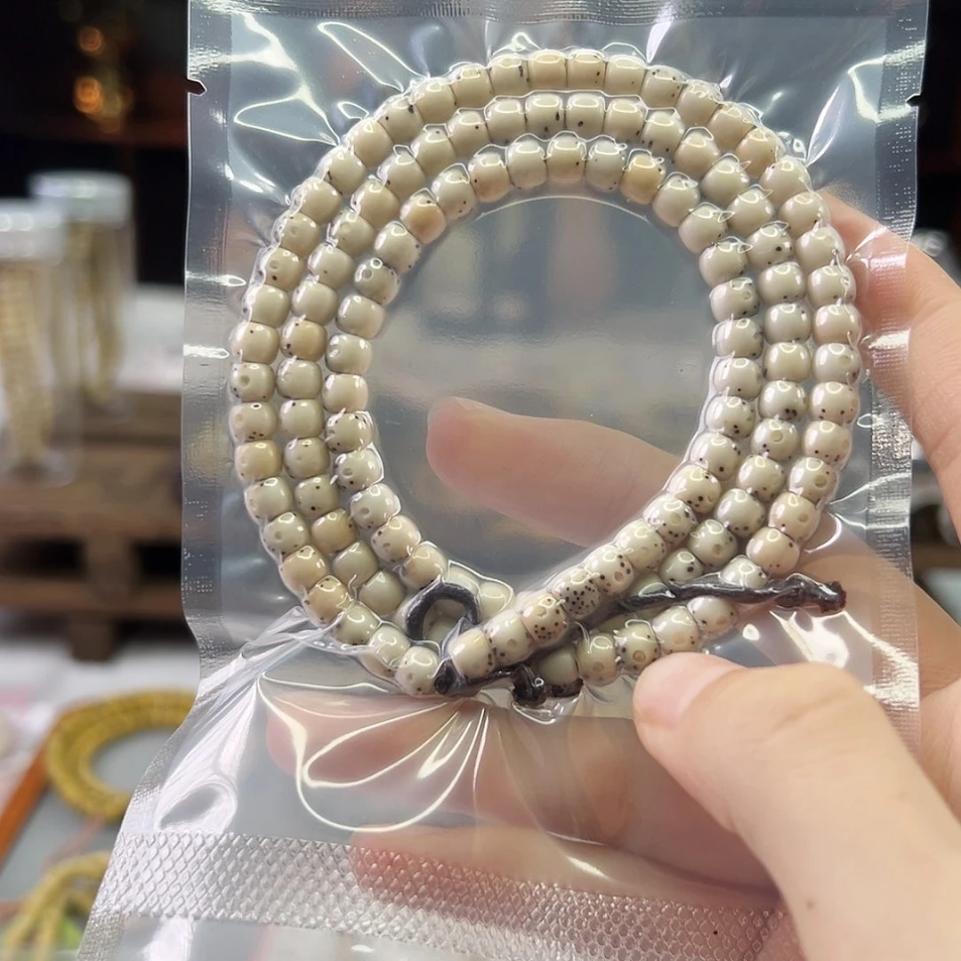 吊坠星月菩提Ll.6x5大通体 小颗粒星