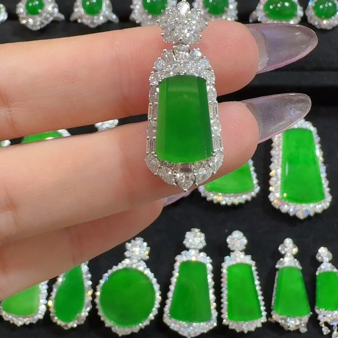 翡翠18K金镶嵌吊坠(不含链)无事牌