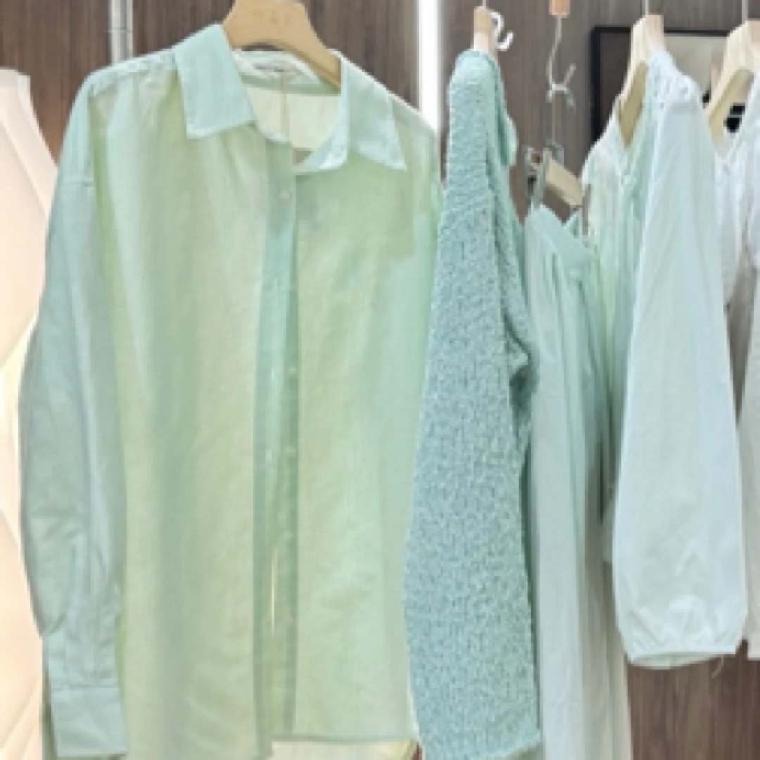 奶绿色长袖衬衫女外穿百搭设计感小众上衣