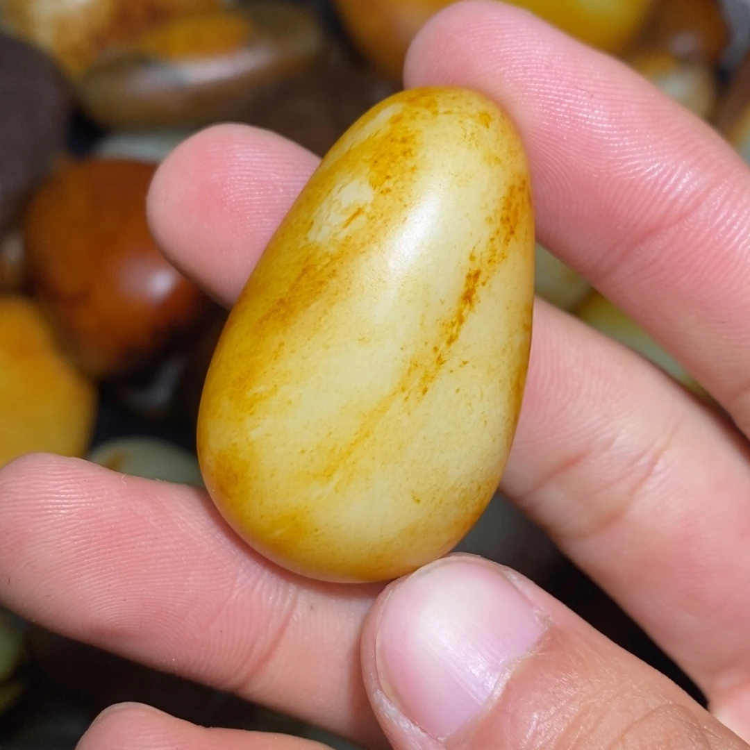 和田玉未镶嵌珠宝奇石