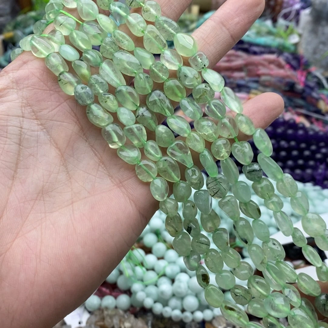 玛瑙/玉髓未镶嵌珠宝半成品一条天然7-8透体葡萄石随行