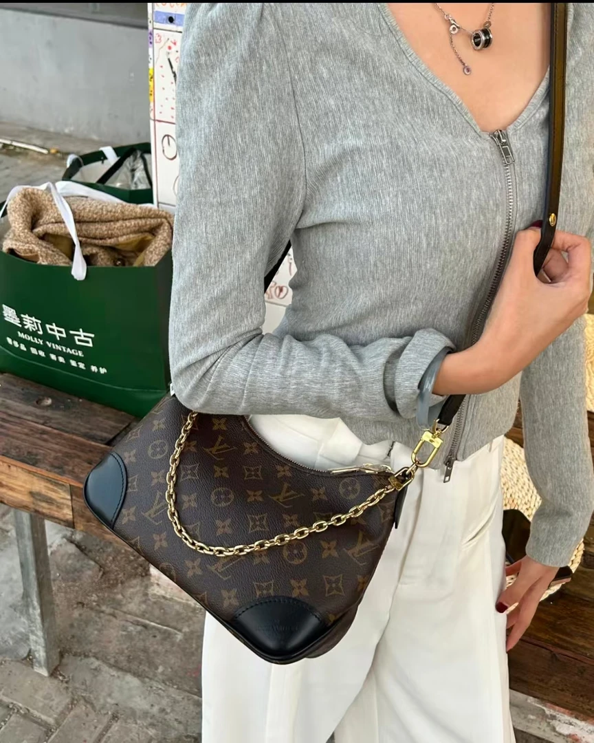 99新 LouisVuitton/路易威登 蔚蓝/黑牛角芯片款