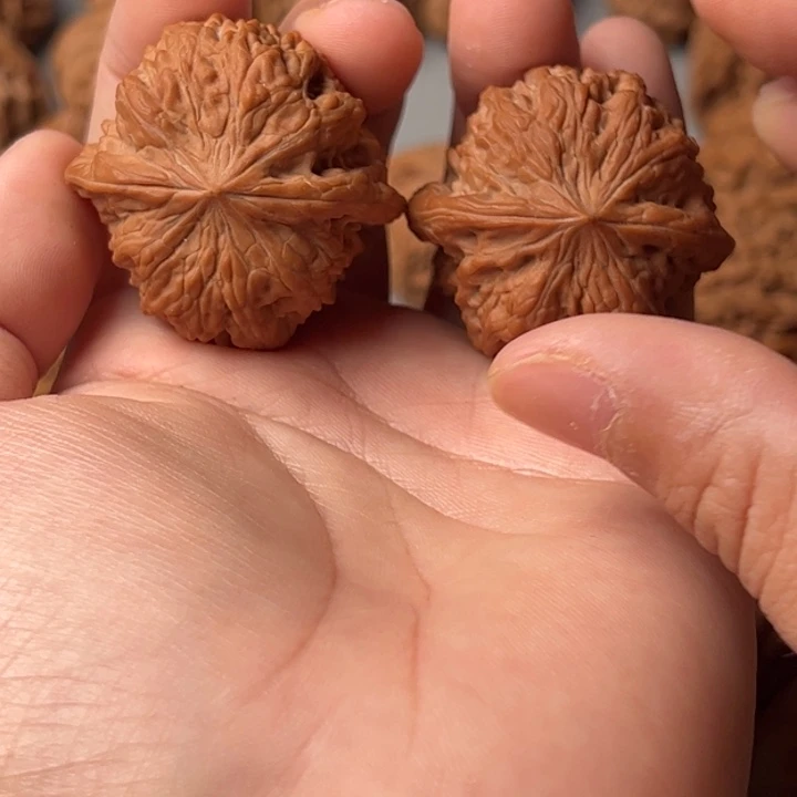 小***胖文玩核桃吊坠40全品平谷凹底