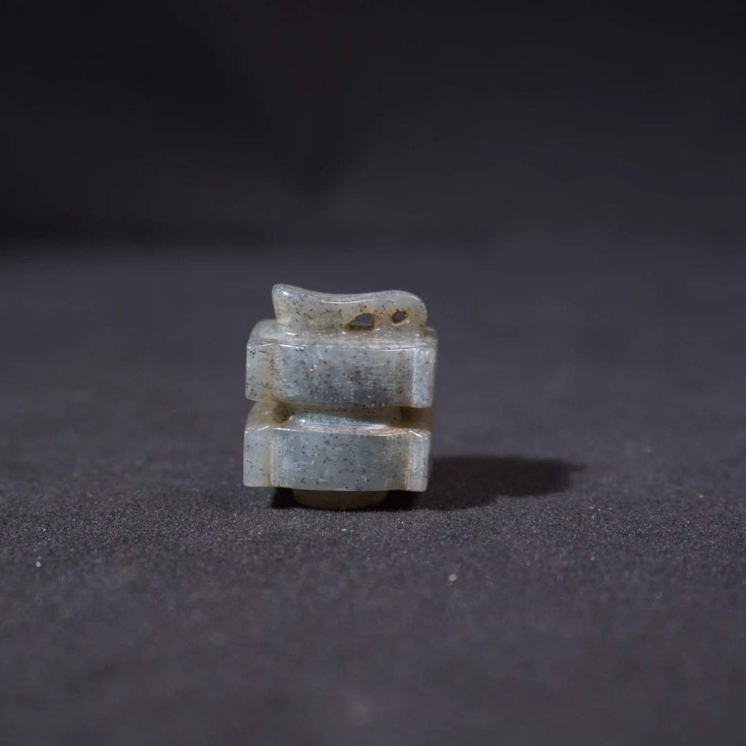 4SD33 清 和田玉司南佩吊坠