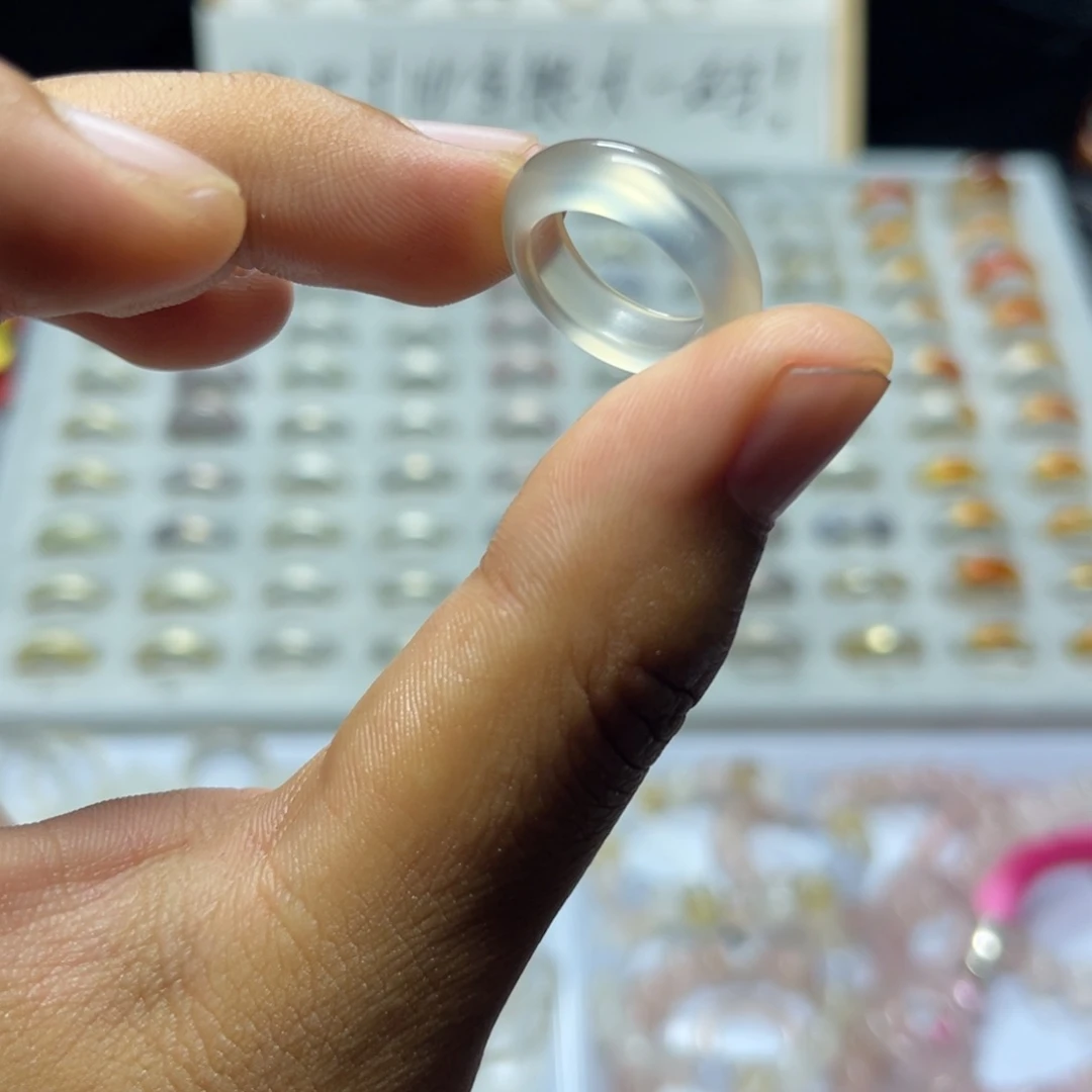 田***岁玛瑙/玉髓戒指未镶嵌