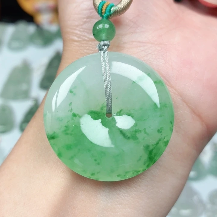 翡翠未镶嵌颈饰缅甸天然A货翡翠