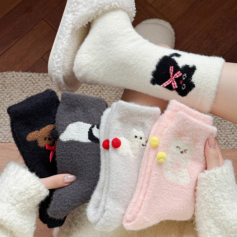 毛绒袜子女秋冬珊瑚绒月子袜加厚保暖可爱猫咪澳绒居家地板睡眠袜