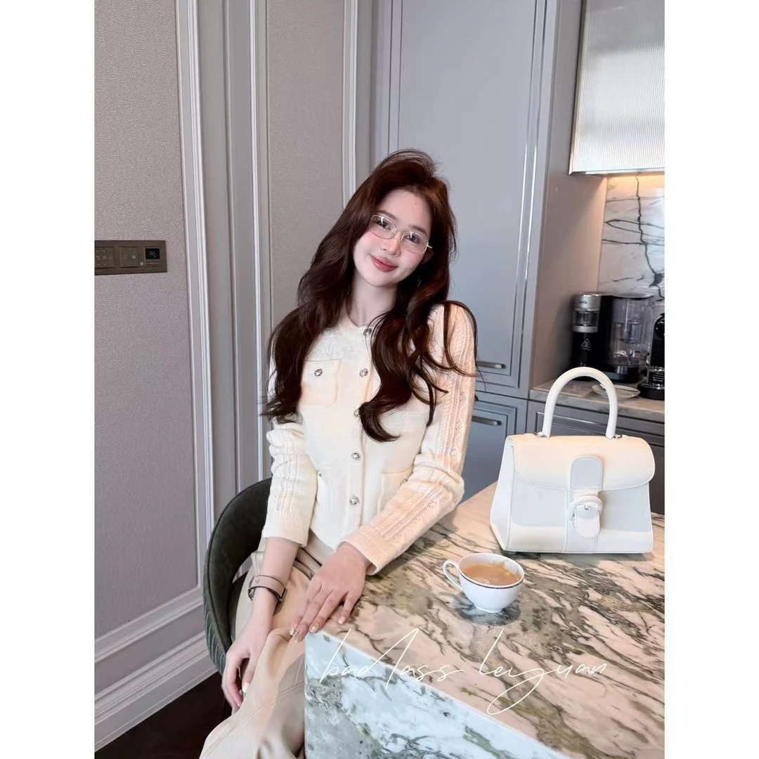 【小贵妇】LEYUAN·高级感小香风外套女圆领气质纽扣针织开衫上衣