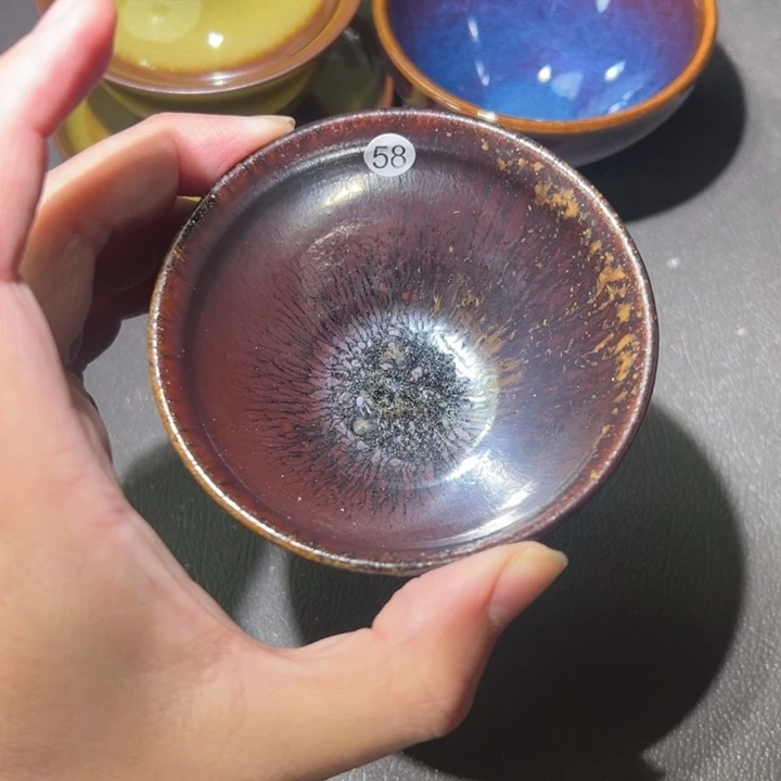 茶盏好想和她谈心聊天