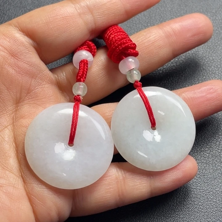 颈饰未镶嵌翡翠平安扣