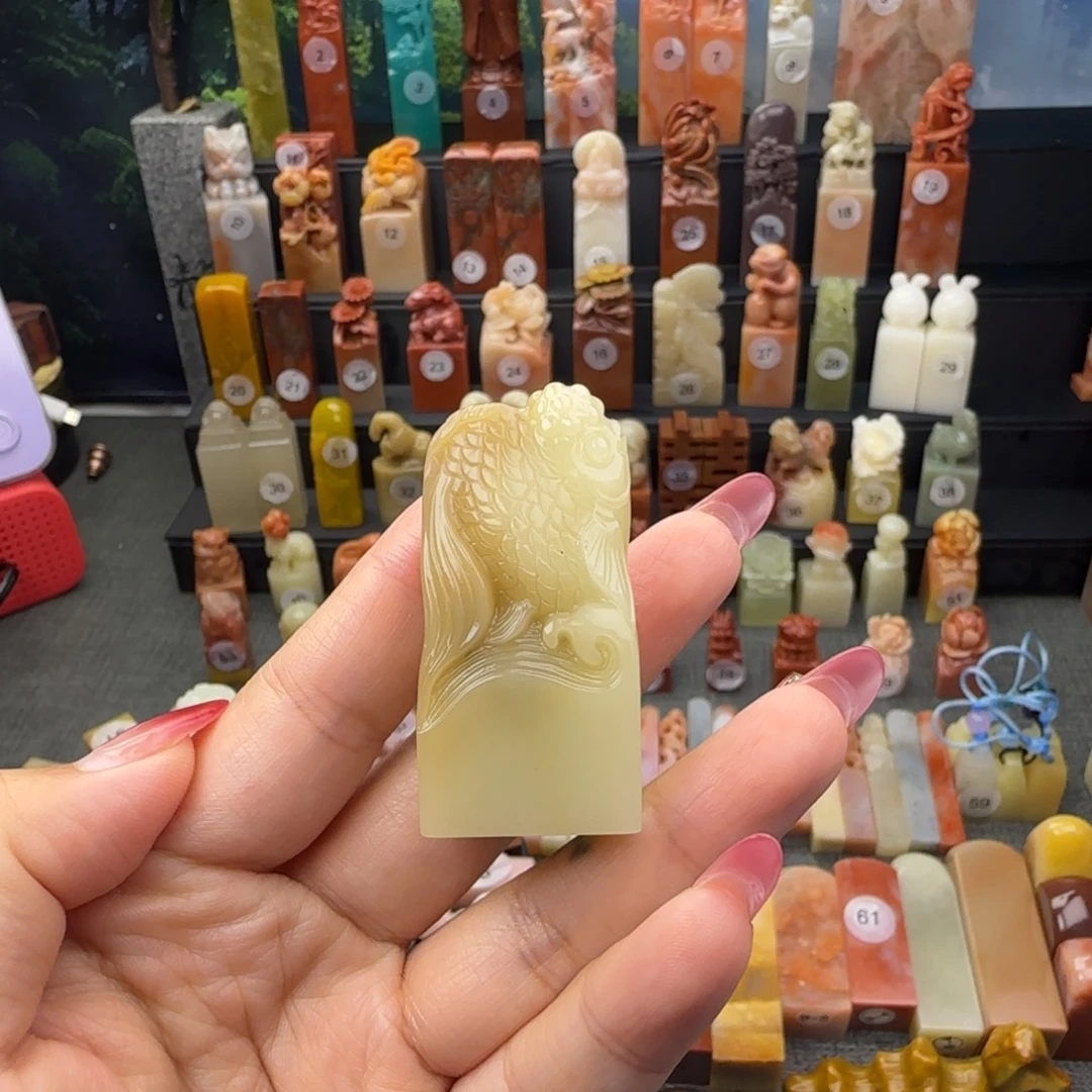 寿山石印石芙蓉锦鲤