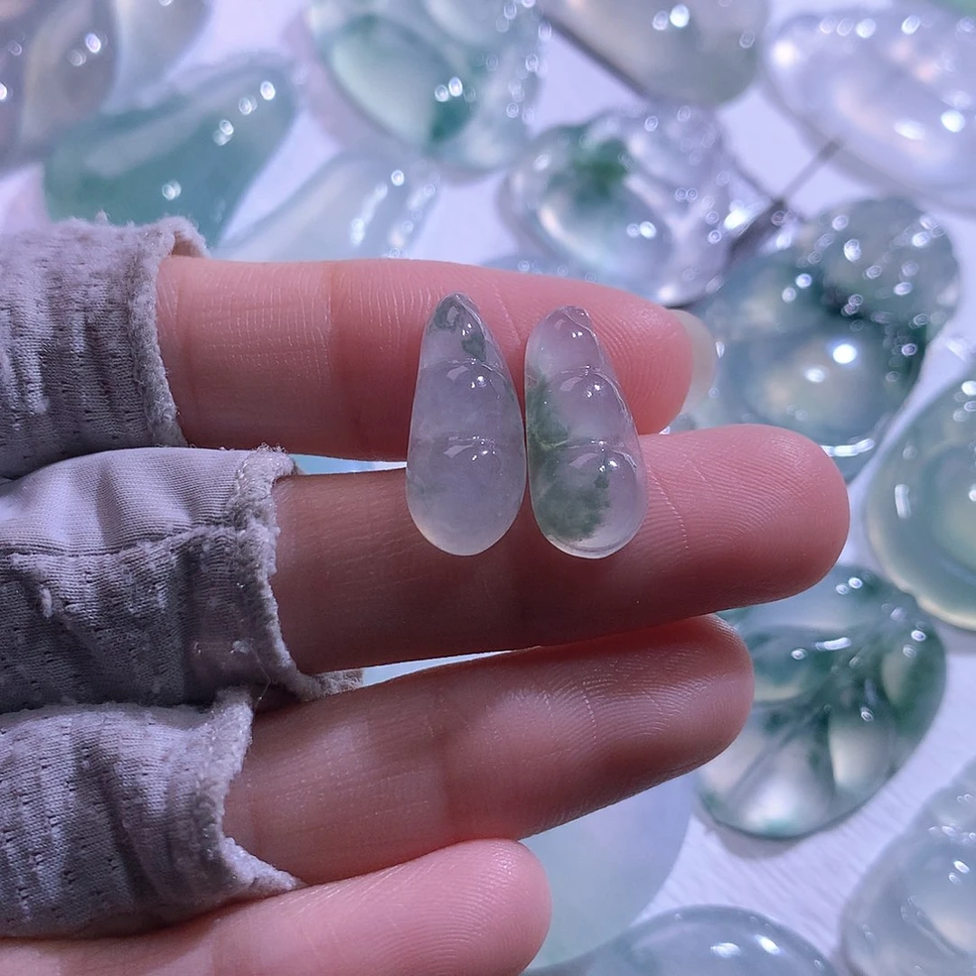 颈饰未镶嵌翡翠一对