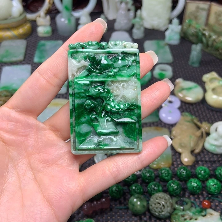 我***腿翡翠挂件未镶嵌清