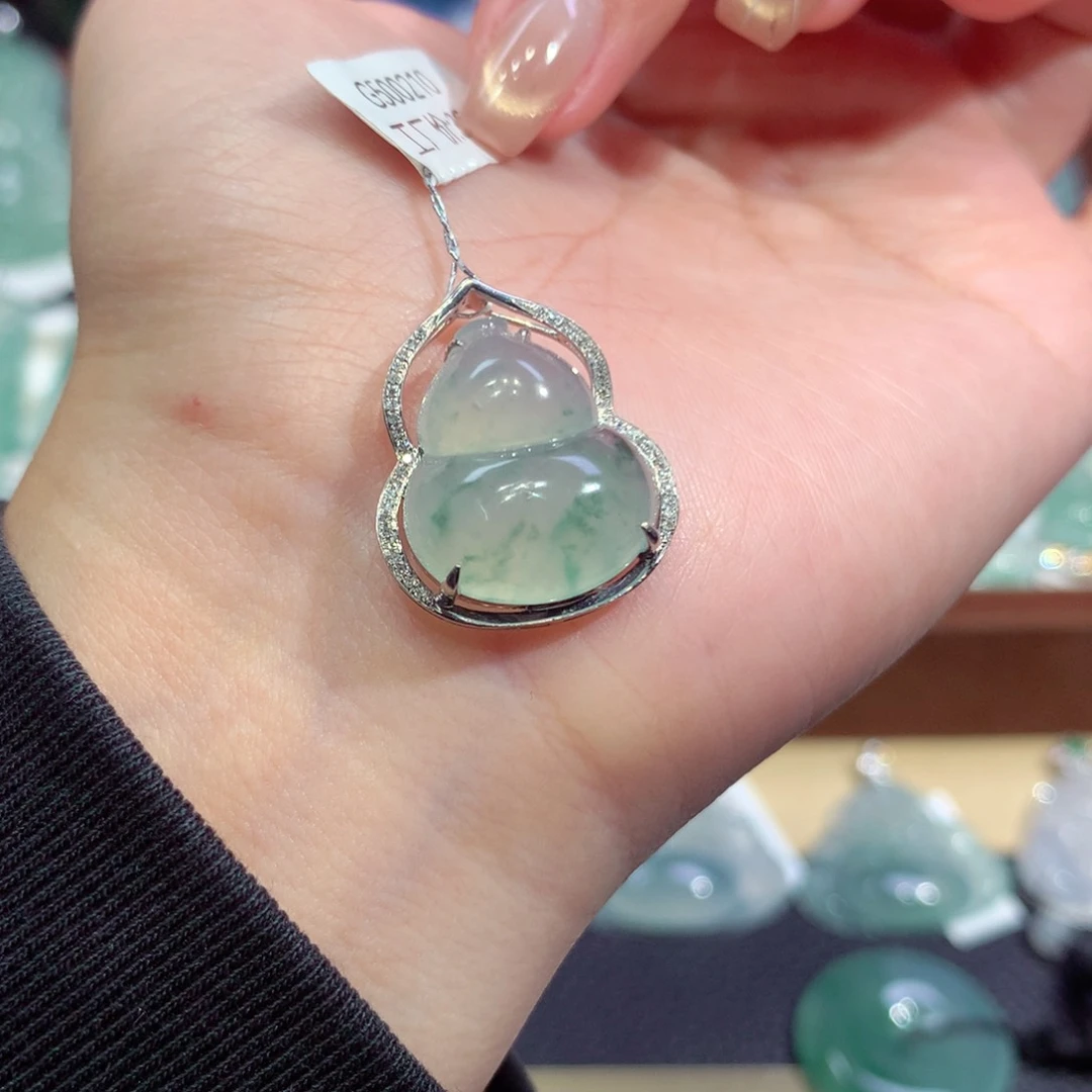 吊坠(不含链)18K金镶嵌翡翠