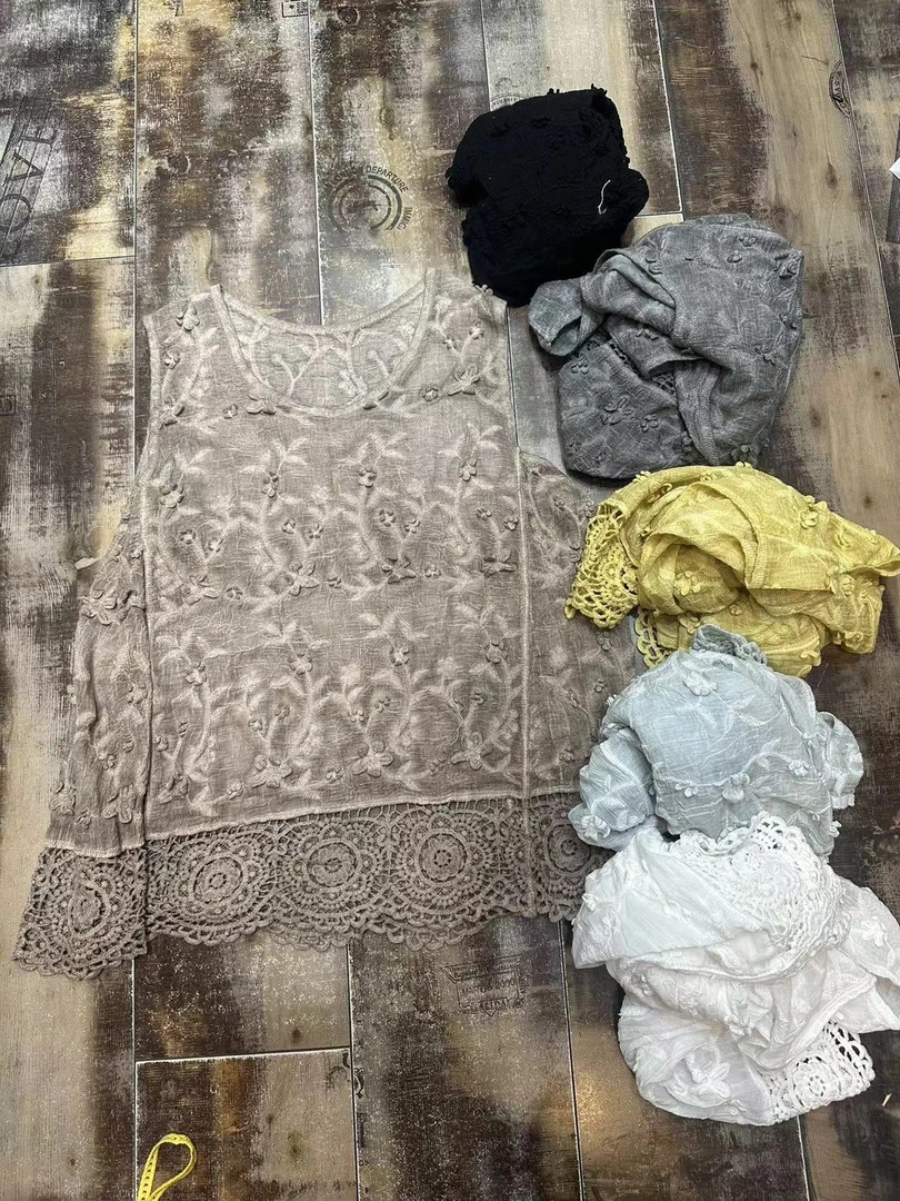 HY    刺绣勾花小背心