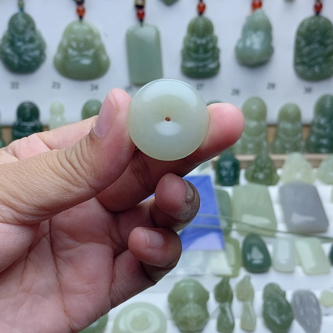 記***来颈饰未镶嵌和田玉