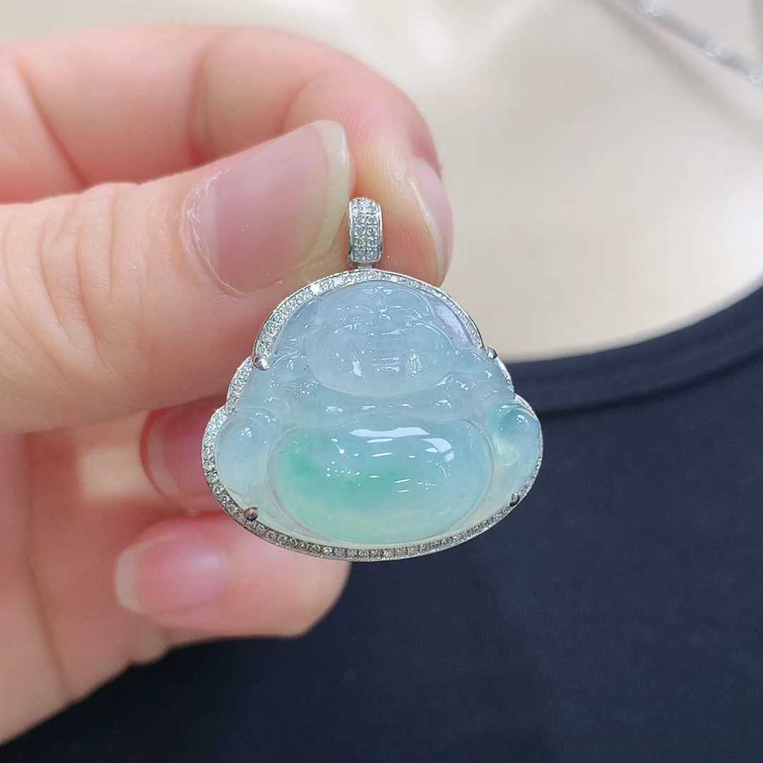 翡翠18K金镶嵌颈饰佛公