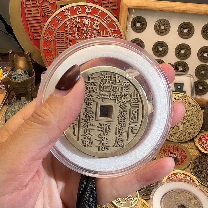 知***1铜现代翻砂工艺作品