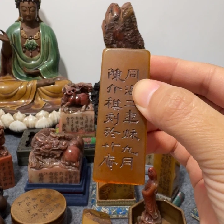 L***I石材手工艺品摆件
