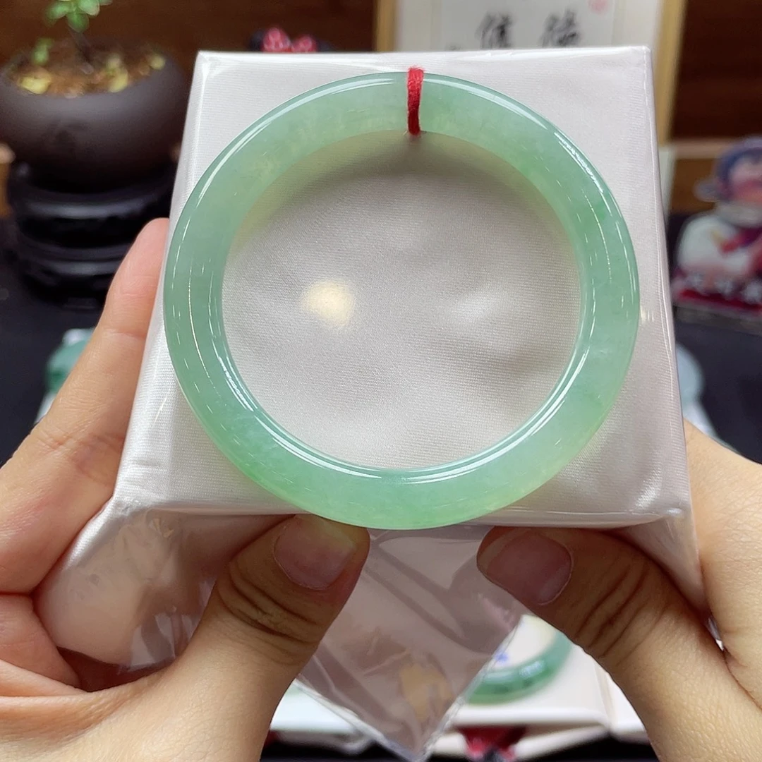 翡翠未镶嵌手镯29 号