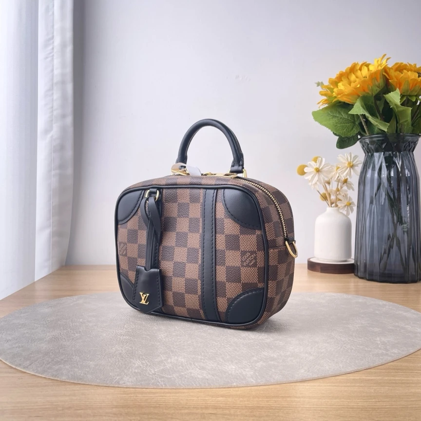 95新 LouisVuitton/路易威登 【九筒奢品】Souple BB/单肩包/8287