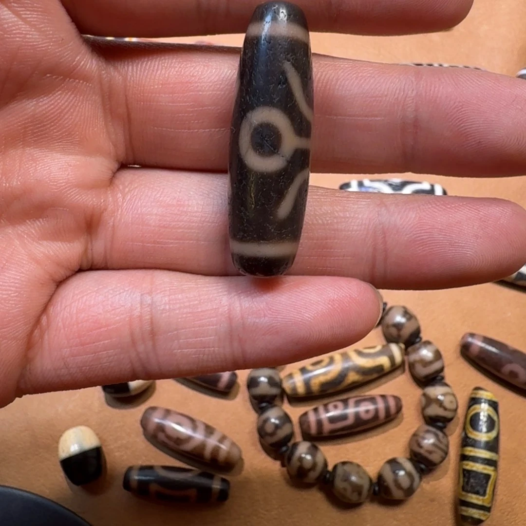 玛瑙/玉髓颈饰未镶嵌流*人