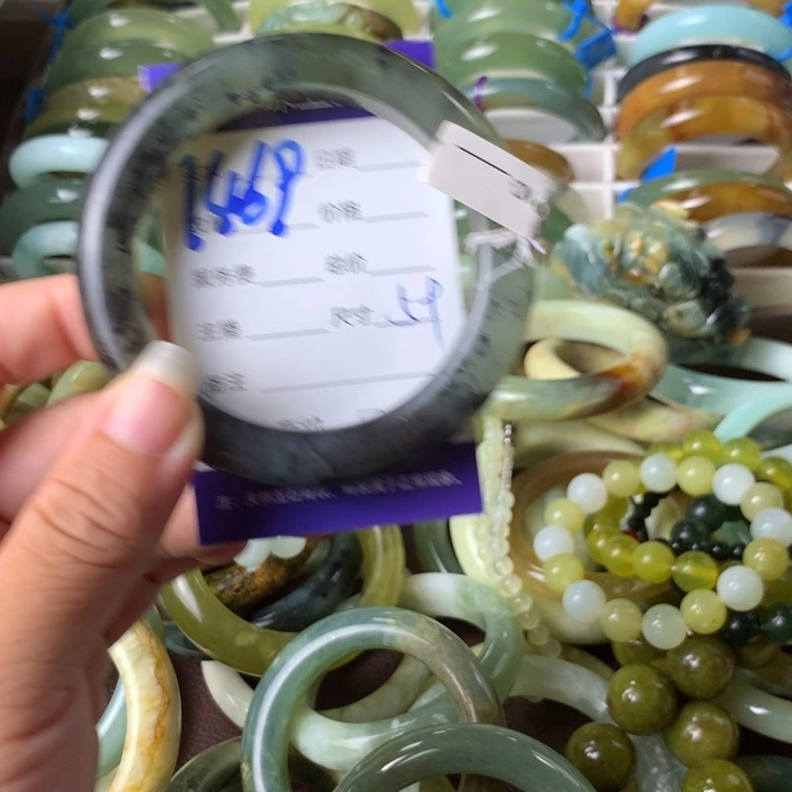 未镶嵌蛇纹石玉手镯7469