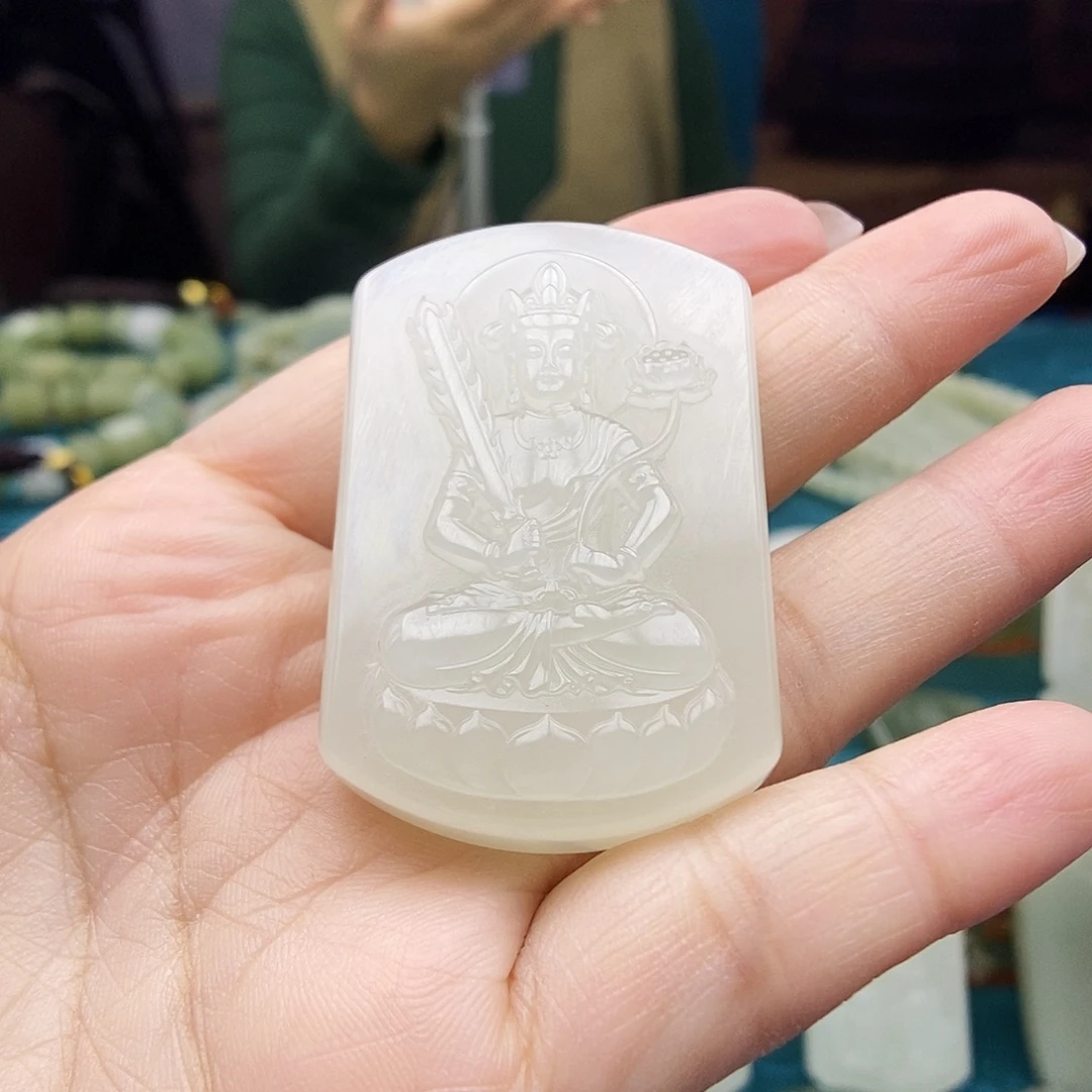 和田玉未镶嵌颈饰属牛属虎守护